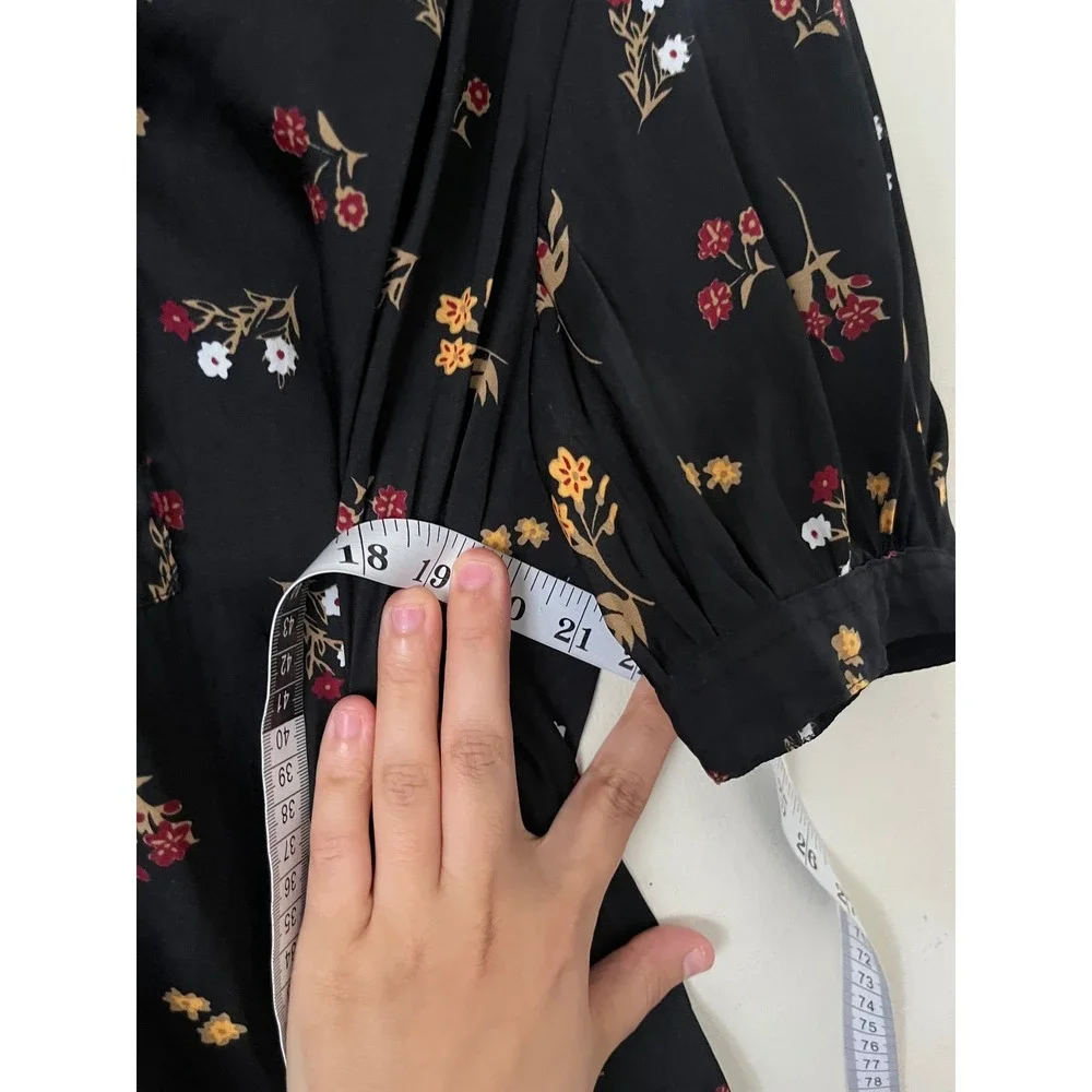 Banana Republic Womens Small Black Floral Puff Sleeve Button Front Blouse Top